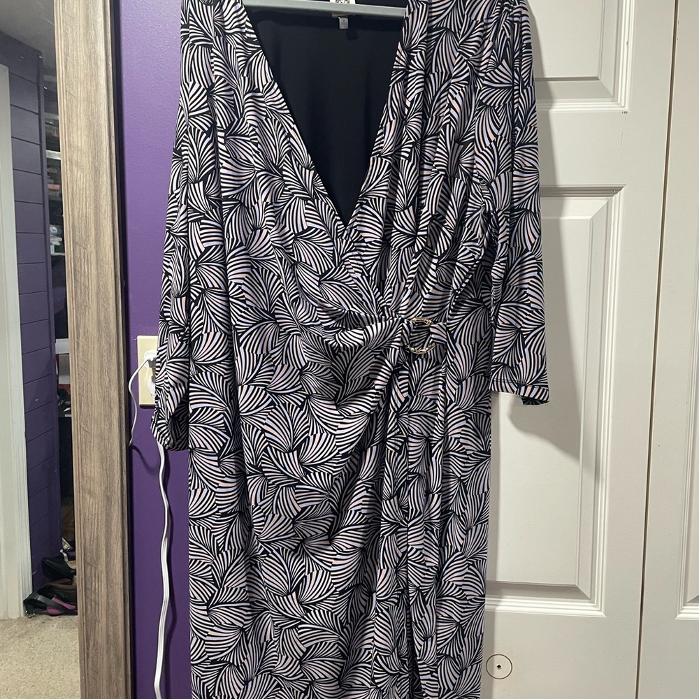 Anne Klein Black and White Leaf Print Dress